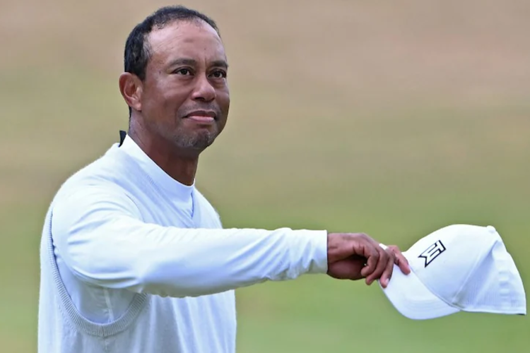 Tearful Tiger Woods พลาดโอกาสอำลา St Andrews